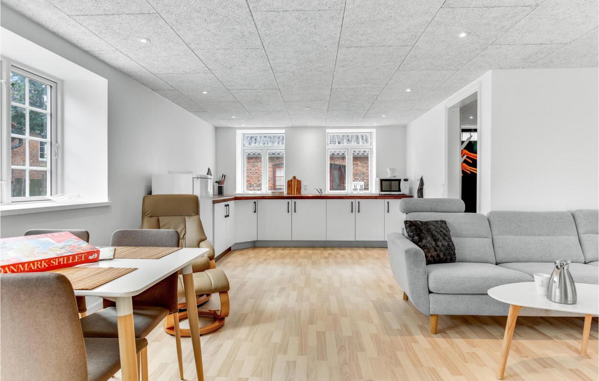 Pet Friendly Home In Hojer With Kitchen エクステリア 写真