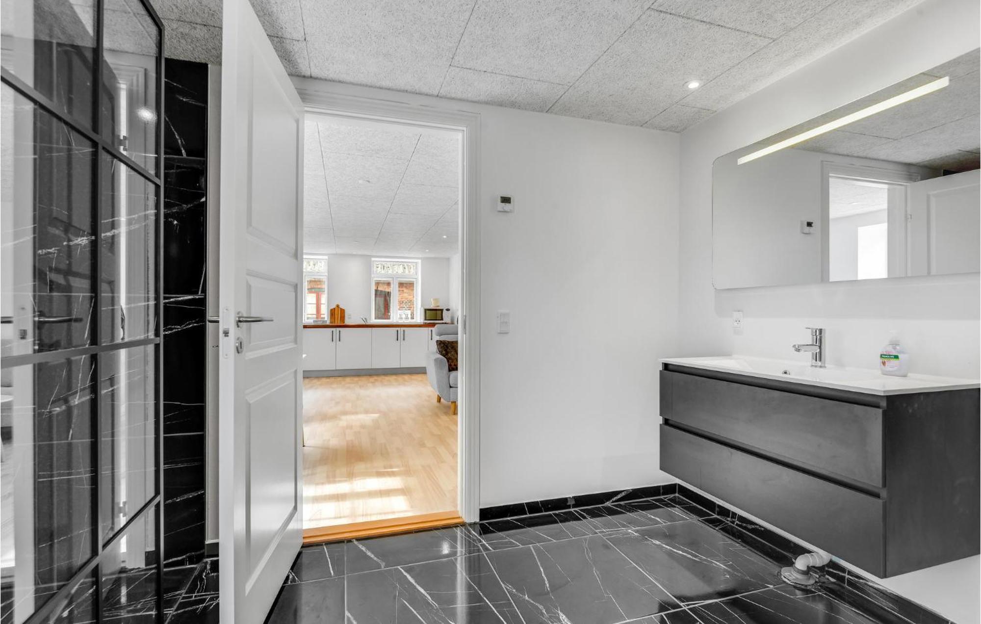 Pet Friendly Home In Hojer With Kitchen エクステリア 写真