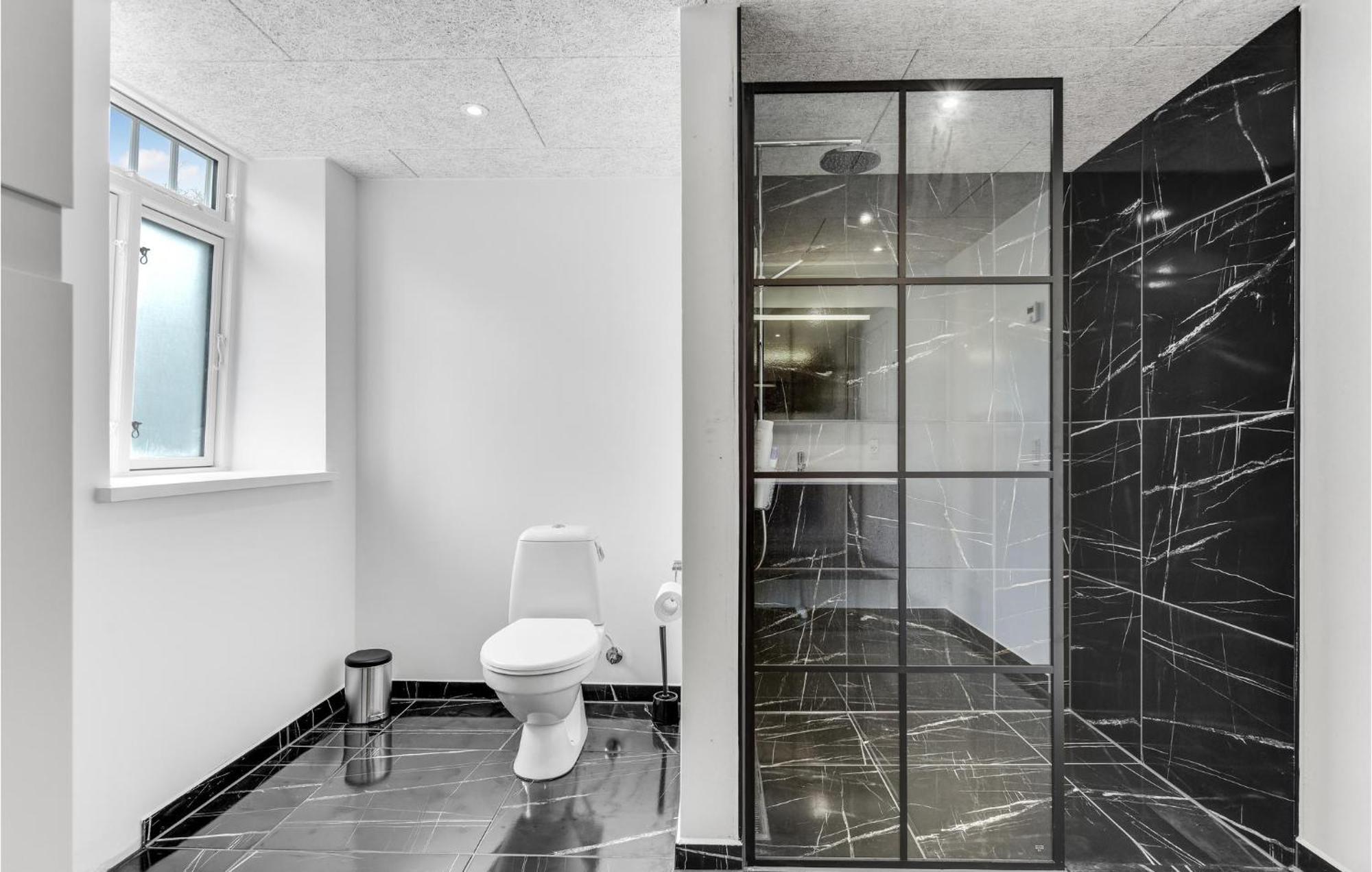 Pet Friendly Home In Hojer With Kitchen エクステリア 写真