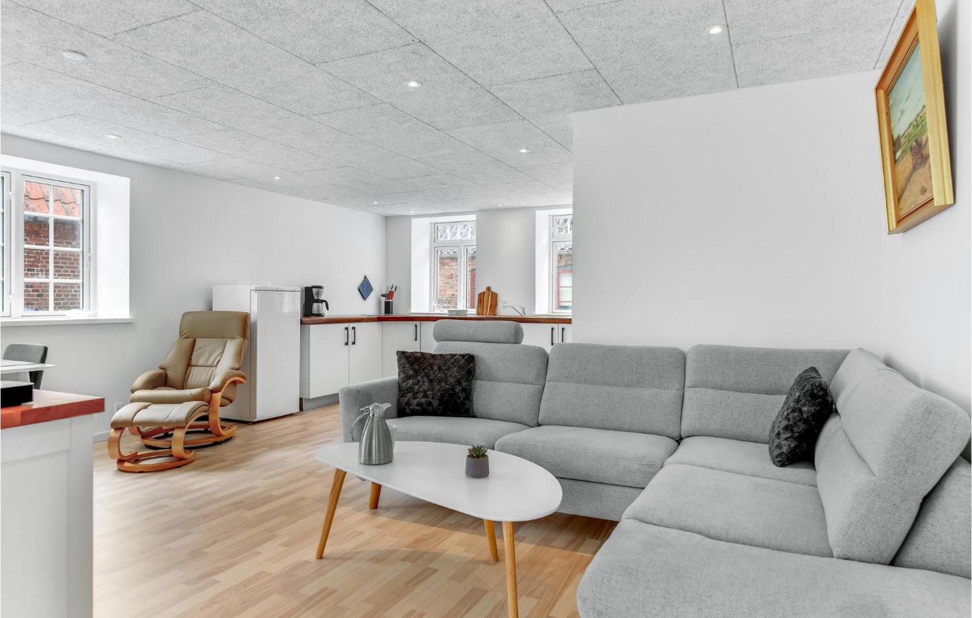 Pet Friendly Home In Hojer With Kitchen エクステリア 写真