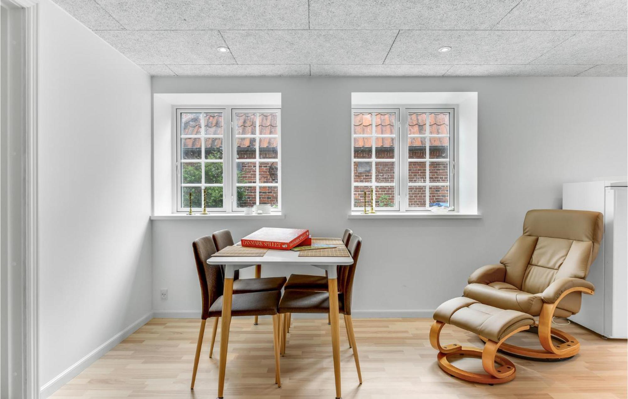Pet Friendly Home In Hojer With Kitchen エクステリア 写真