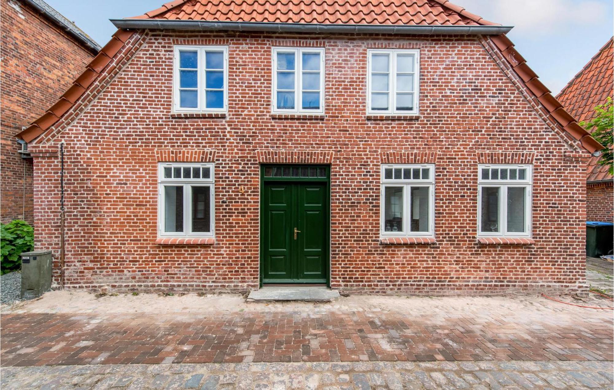 Pet Friendly Home In Hojer With Kitchen エクステリア 写真