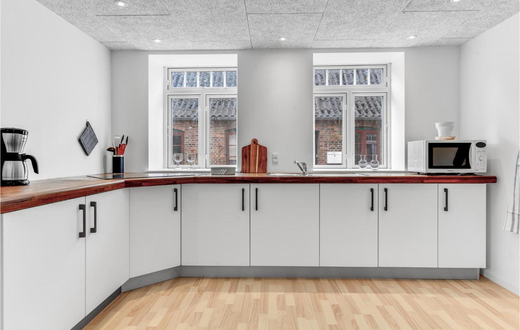 Pet Friendly Home In Hojer With Kitchen エクステリア 写真